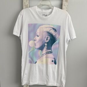 P!nk White Short-Sleeve Graphic Tee